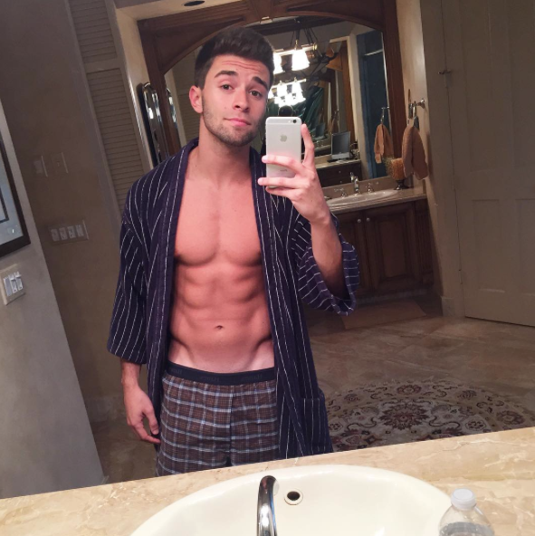 Jake Miller: "No me desnudo tanto como parece"