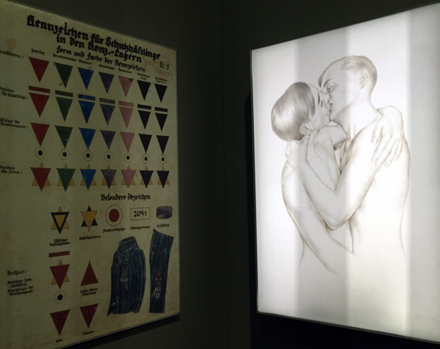 Sobre ‘Auschwitz’, ser gay en la Alemania nazi y el triángulo rosa
