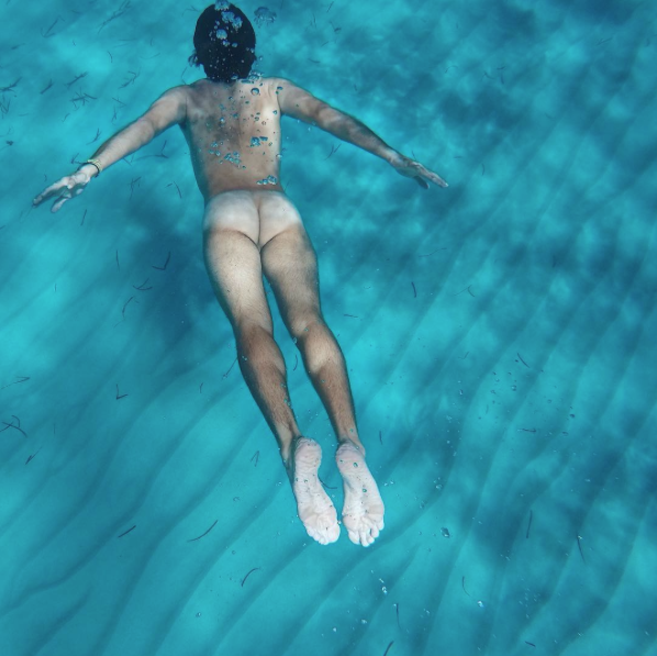 Sergi Pedrero despide el verano con un nuevo desnudo en Instagram