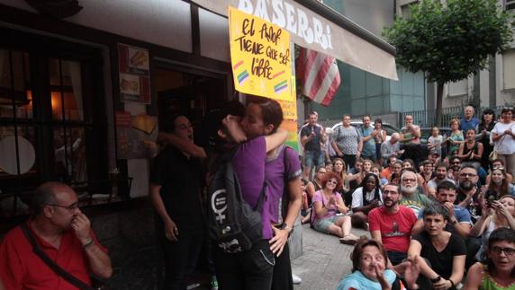El Ayuntamiento de Bilbao denuncia la homofobia y toma medidas