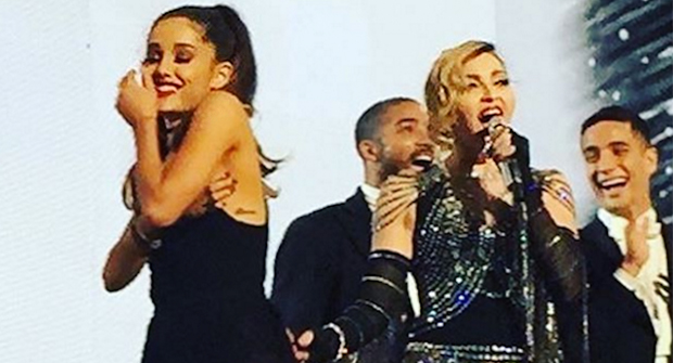 Madonna azota a Ariana Grande durante un concierto