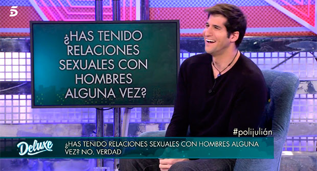 El público celebra que Julián Contreras no sea gay… ¿Una muestra de homofobia?
