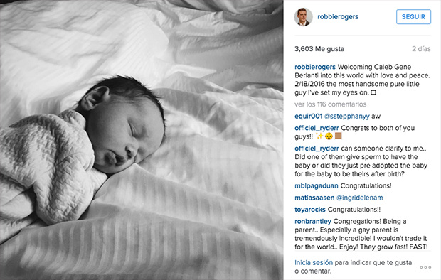 El futbolista gay Robbie Rogers presenta a su hijo