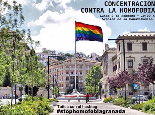 Besada gay en Granada por echarles de la cafetería