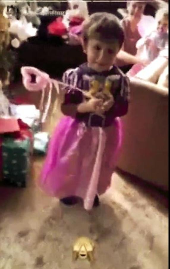 Hamilton se ríe de su sobrino en Instagram por ir vestido de princesa