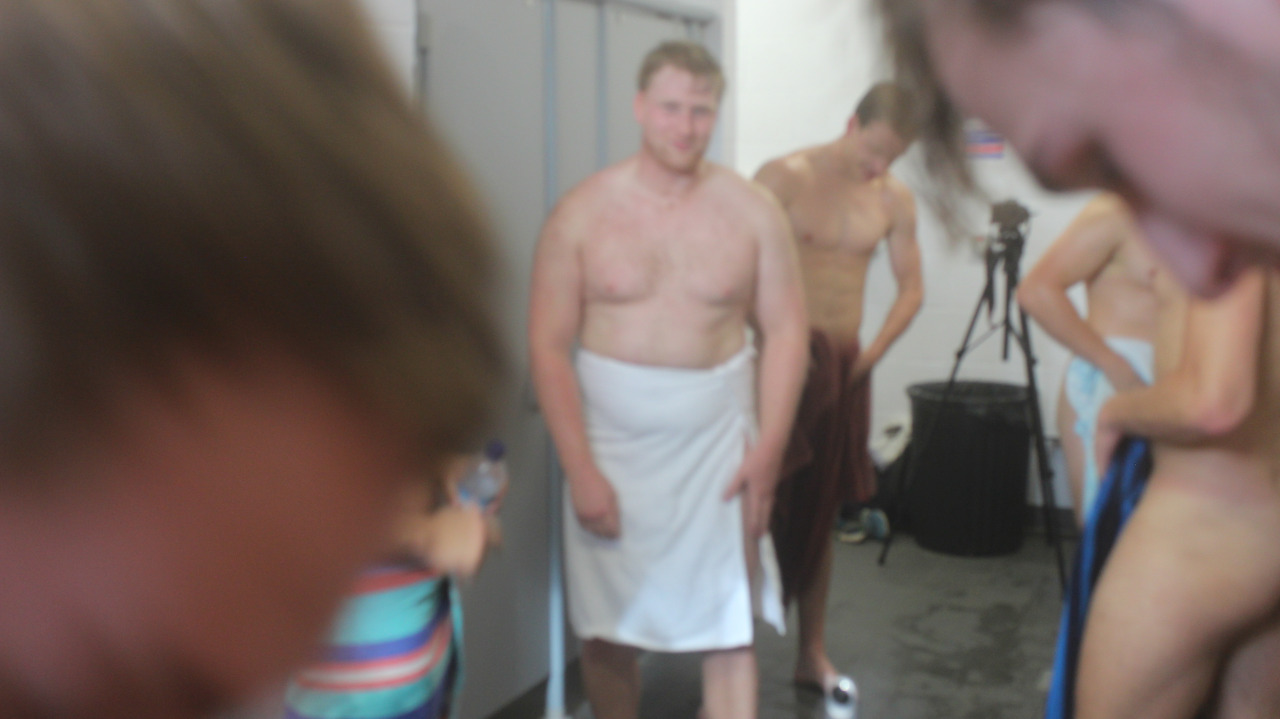 Todo un equipo de rugby se desnuda para un mannequin challenge