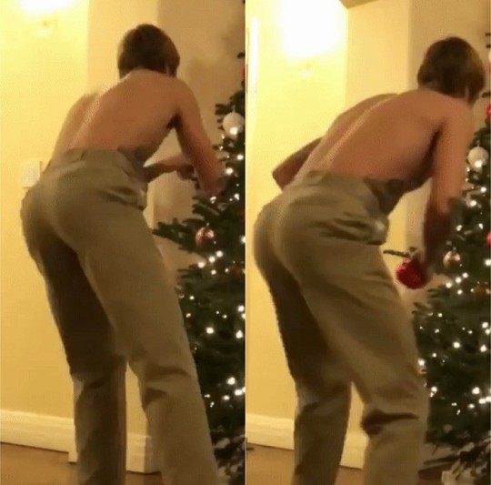 El muñeco hinchable de Bieber y su desnudo para adornar la Navidad