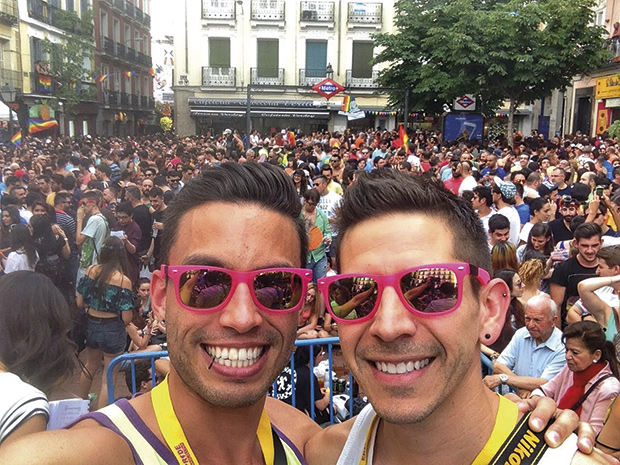 Los blogueros Two Bad Tourists, listos para el World Pride en Madrid