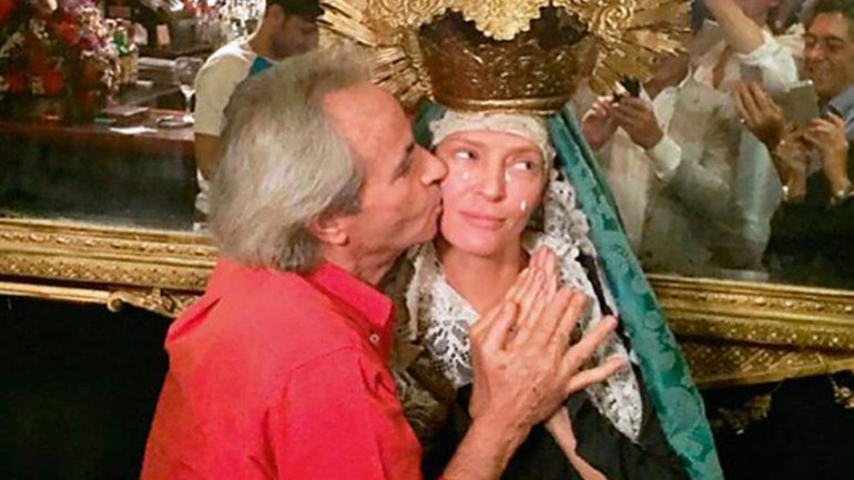 La Virgen Uma Thurman se aparece en Sevilla