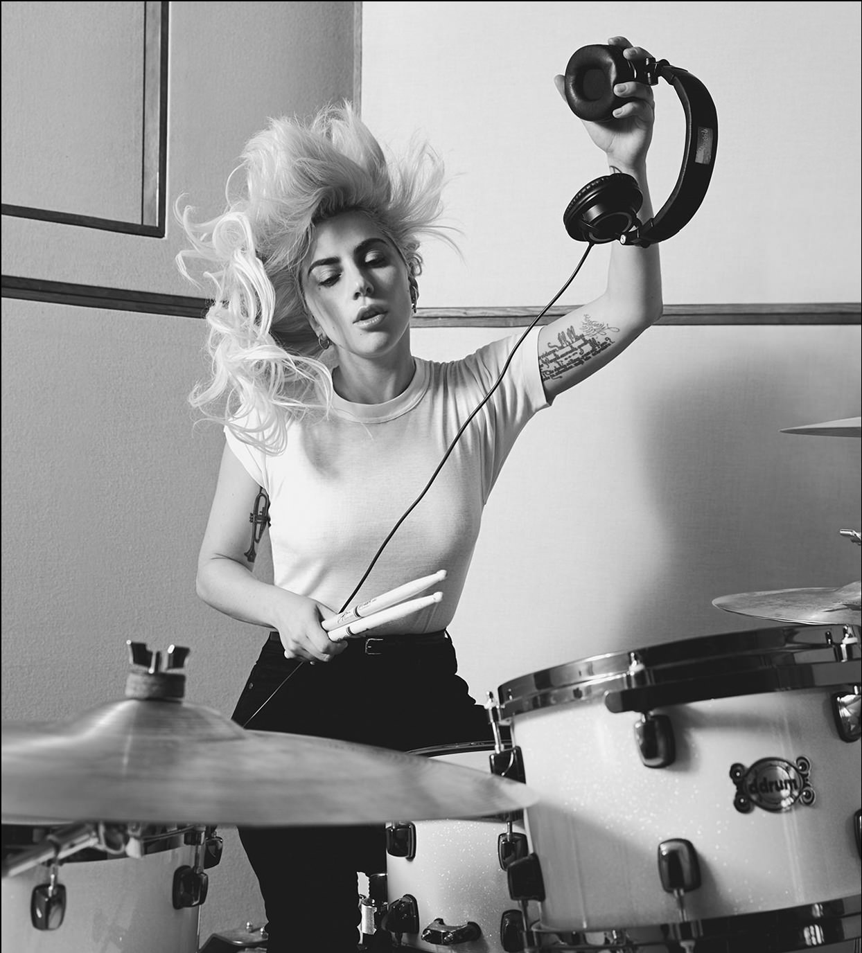 Lady Gaga estrena ‘Perfect Illusion’. ¡Escúchalo aquí!