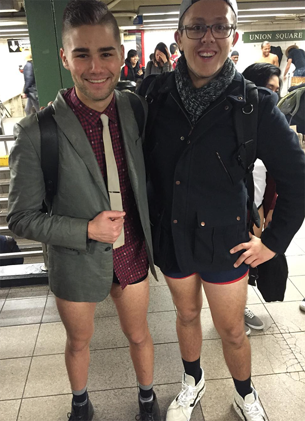 Así es el el ‘Día Sin Pantalones en el Metro’