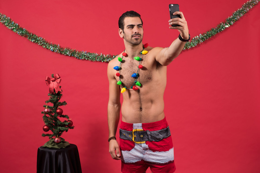 12 regalos de Navidad para desnudar a Nyle DiMarco