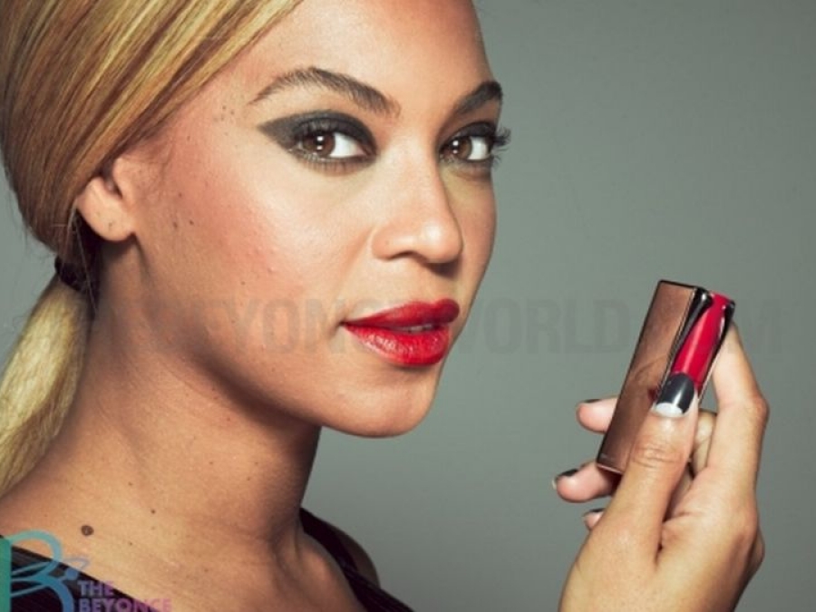 ¡Beyoncé no es perfecta sin Photoshop!