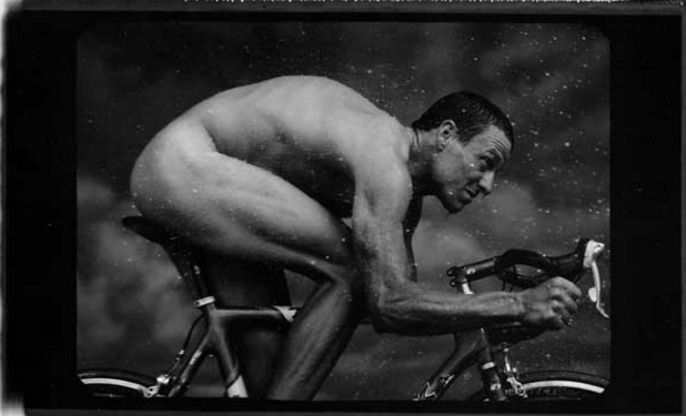 Mario Cipollini: el ciclista desnudo con casco