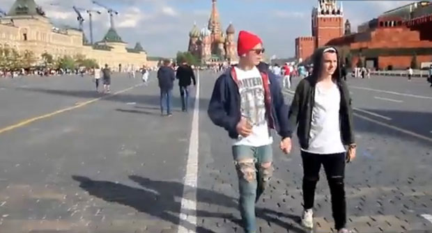 Un 'paseo gay' en Moscú se convierte en viral