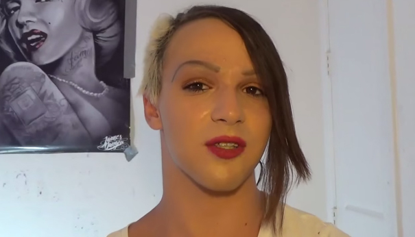 Transexual Youtuber se suicida
