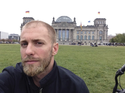 Las aventuras de un joven gay en Berlín