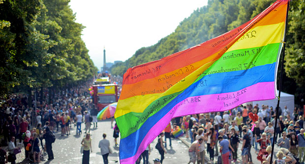 Alemania celebra la primera adopción de una familia homoparental