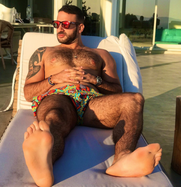 Eliad Cohen termina un verano de lo más sexy con su desnudo