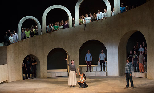 ¿Qué hace 'Carmen' en el Teatro de la Zarzuela?