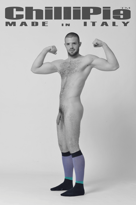 Modelos desnudos para vender calcetines