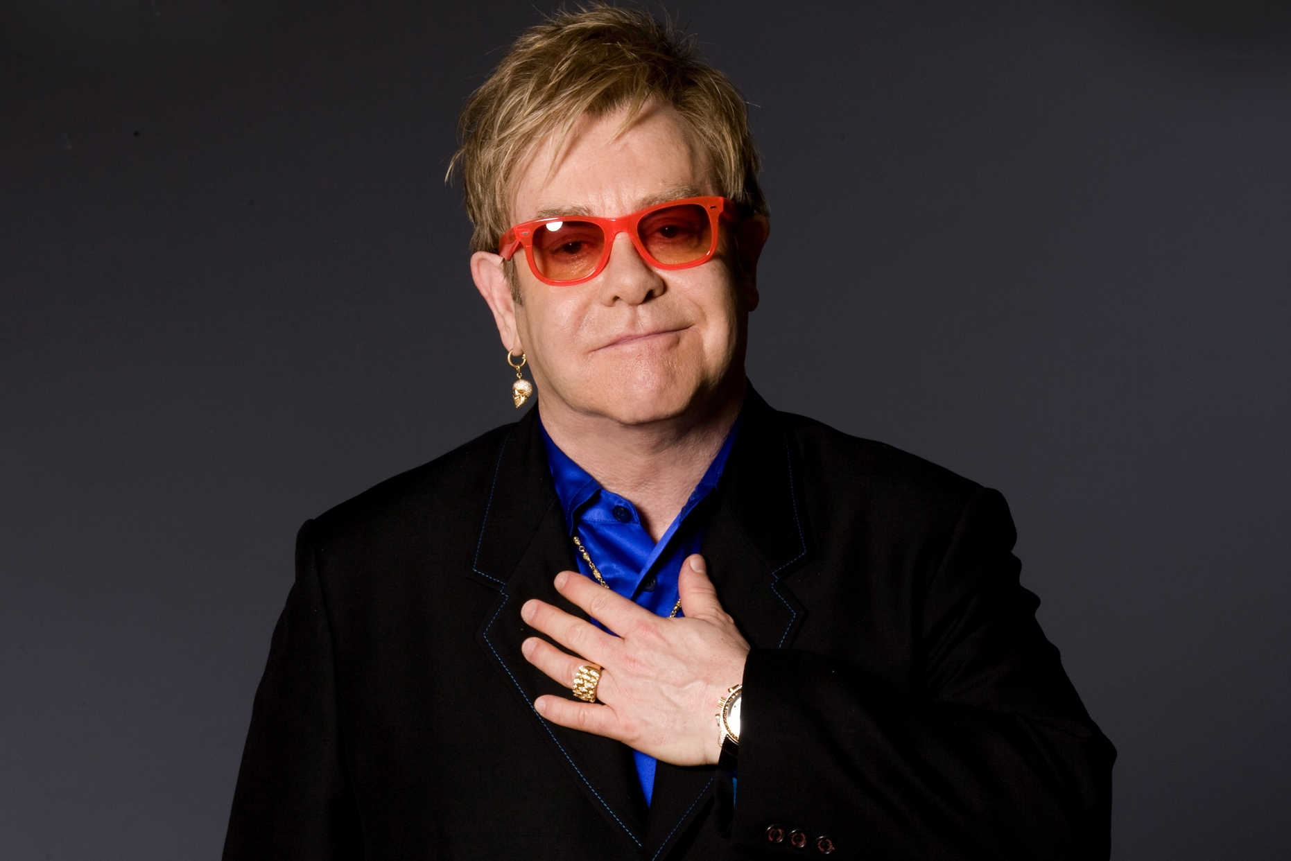 Elton John contrae una infección “potencialmente mortal”