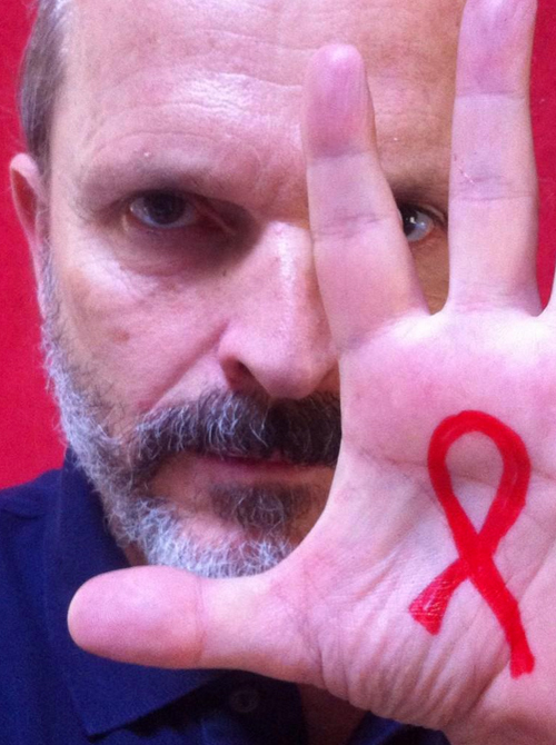 La cruzada de Miguel Bosé contra el sida