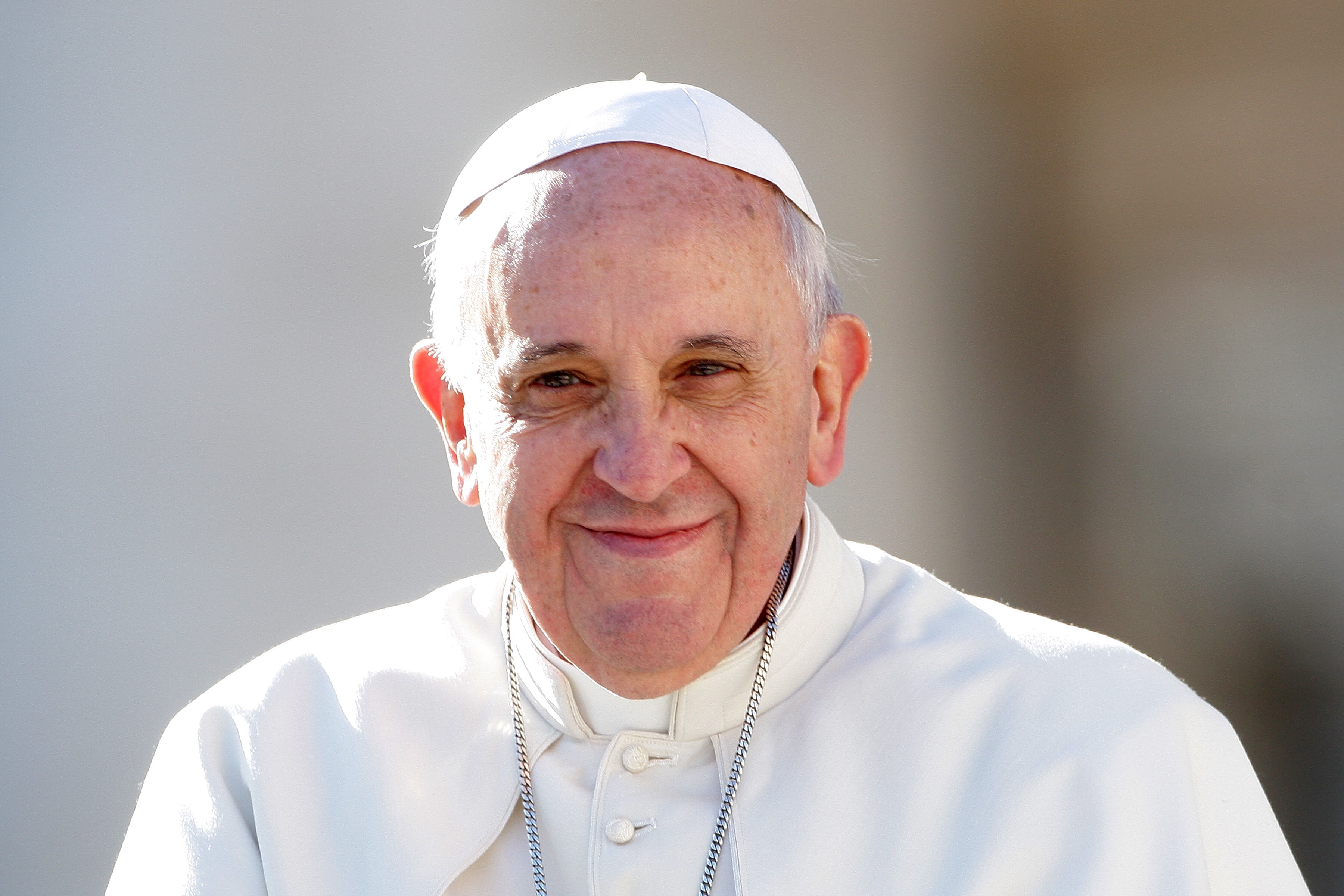 Según el Papa los gays merecen una disculpa