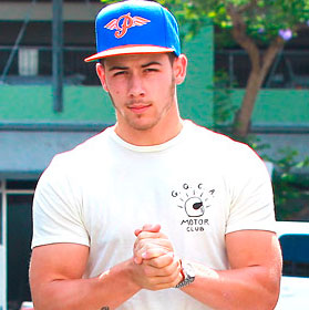 Nick Jonas se pone en forma