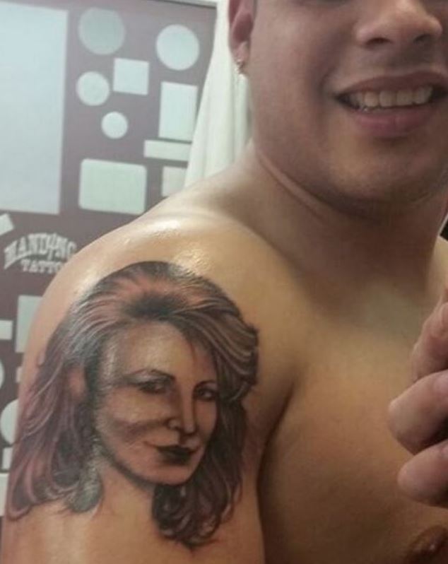 José Fernando se tatúa a su madre, Rocío Jurado