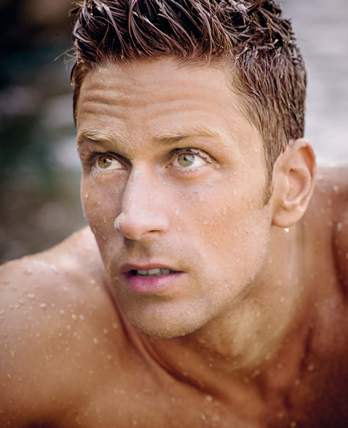 Luca Dotto, un sexy embajador acuático