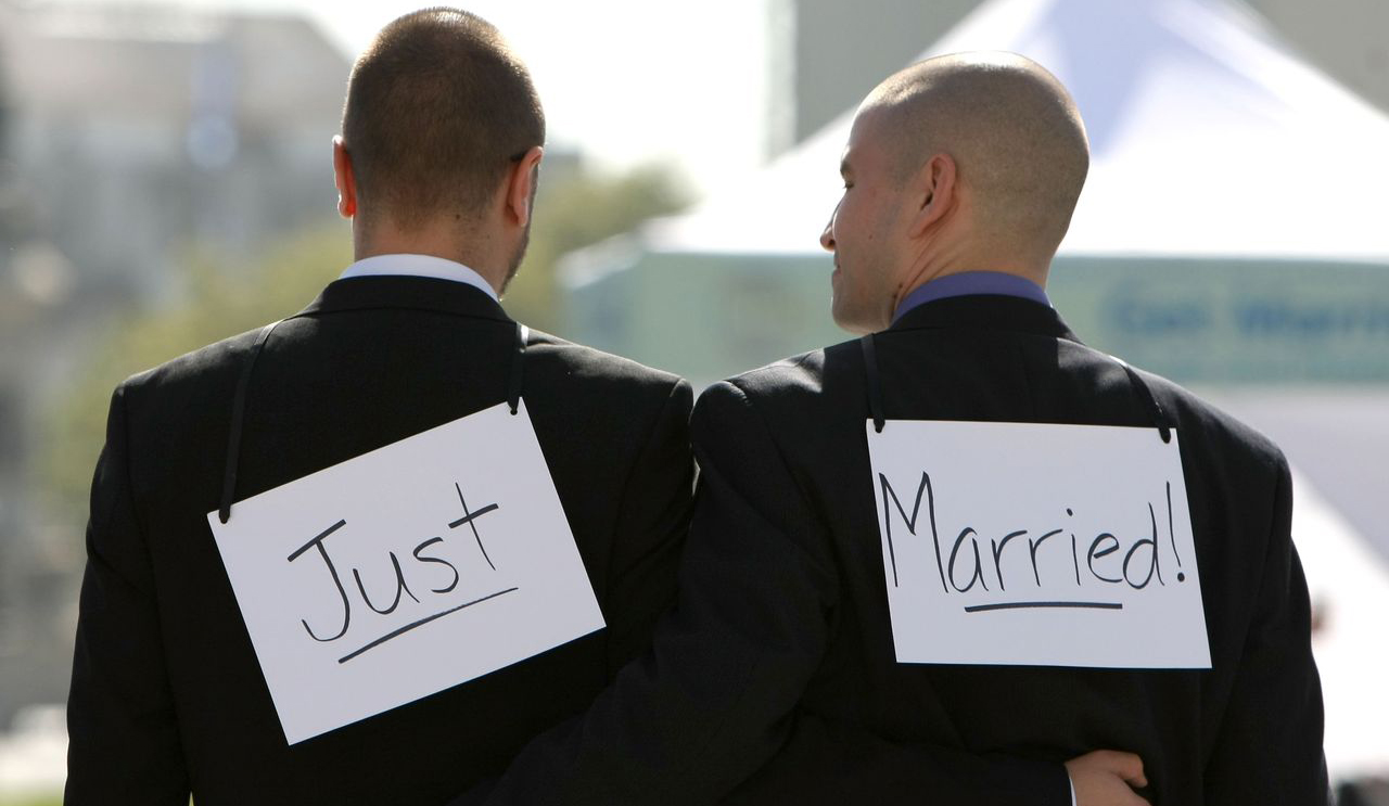 La Eurocámara insta a reconocer el matrimonio gay
