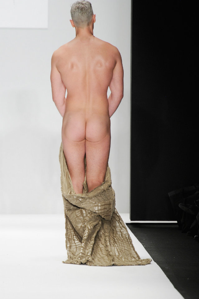 Laurent Marchand, el modelo que desfiló desnudo