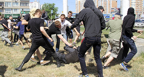 Ataque neonazi a una organización LGTB en Ucrania