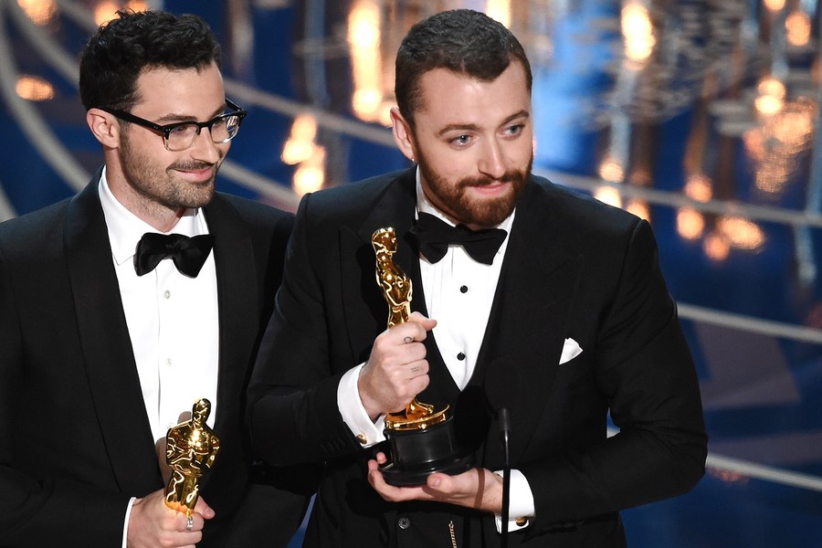 Sam Smith dedica su Oscar a la comunidad gay