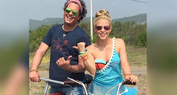 Shakira y Carlos Vives lanzan ‘La Bicicleta’