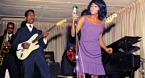 5 razones (musicales) por las que Tina Turner siempre será recordada como una grande