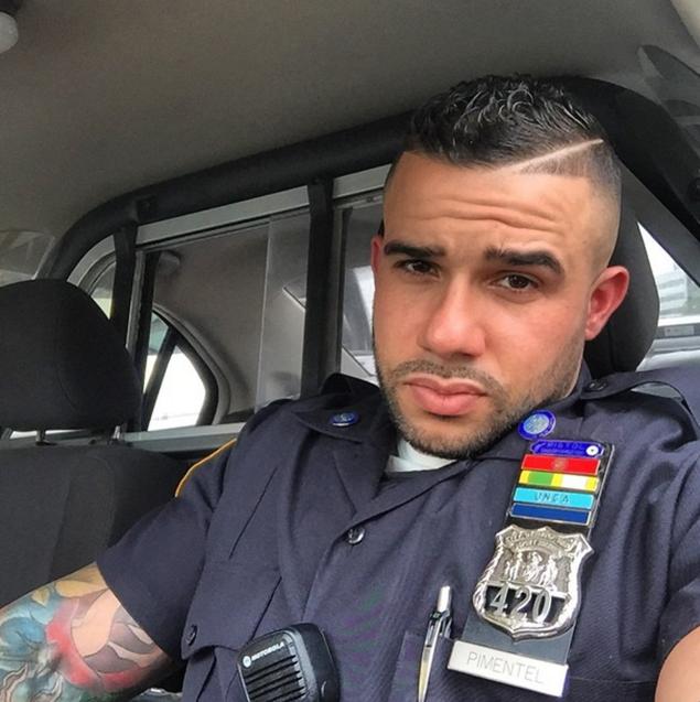 El poli sexy de Instagram