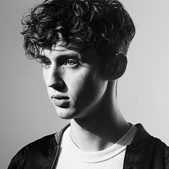 Troye Sivan: “Me costó mucho aceptarme como gay”