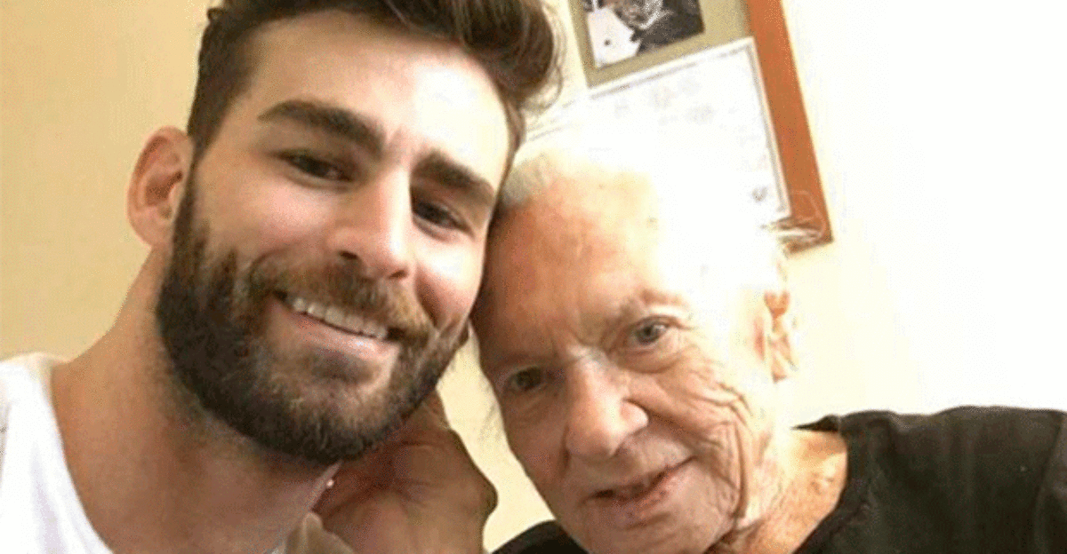 La entrañable amistad de un actor porno gay y su vecina de 89 años