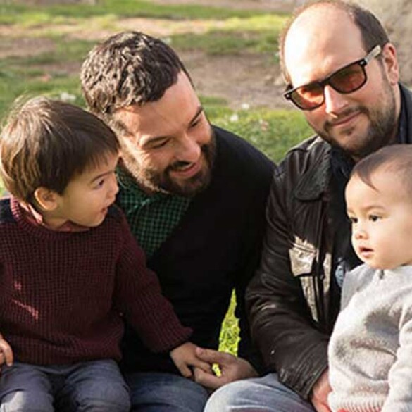 Nuevas familias: lesbianas, gays y heteros con sus hijos en El Retiro