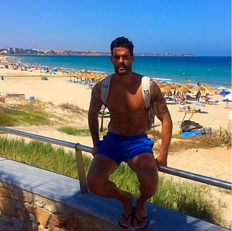 Alberto Botía, el ardiente futbolista novio de la representante de Chipre en Eurovisión