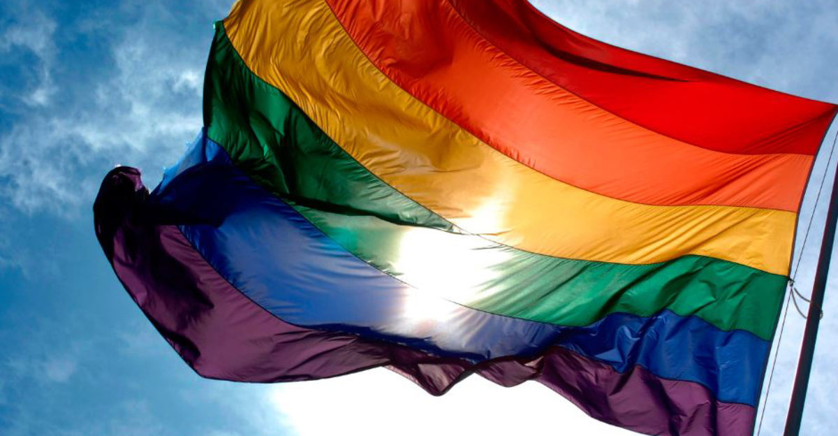 El cura Rodríguez Olaizola celebra el Día Internacional contra la Homofobia y la Transfobia