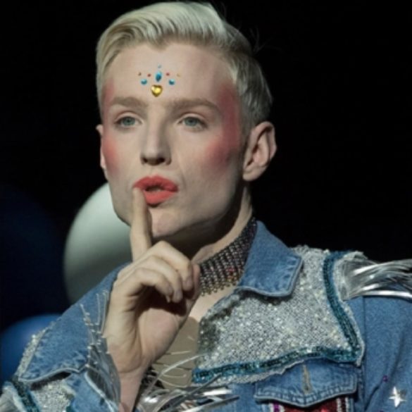 El musical de Jamie, el adolescente drag queen, se convierte en película