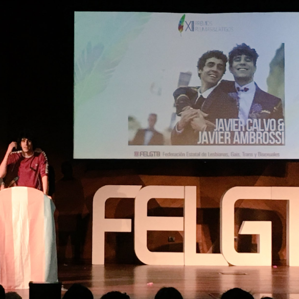 La FELGTB entrega un año más sus premios 'Plumas y Látigos'
