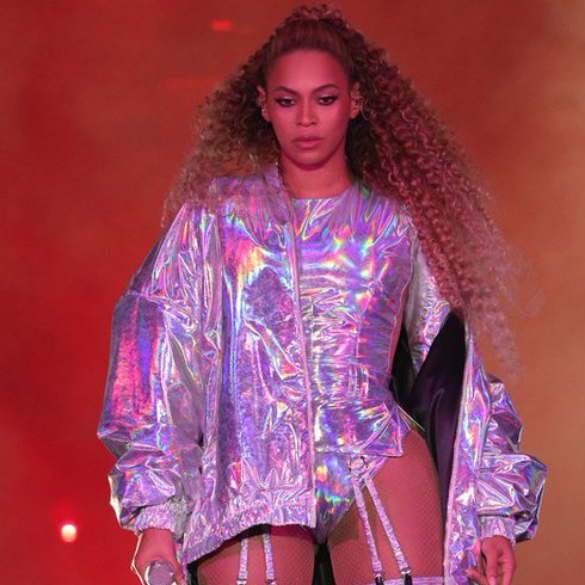 Una drag queen sorprende con su lipsync de ‘Break My Soul’ de Beyoncé minutos después de que saliera la canción