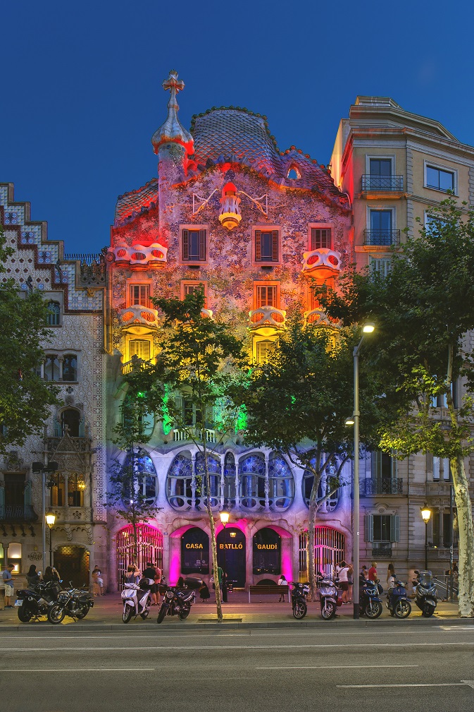 Barcelona se vuelve arcoíris