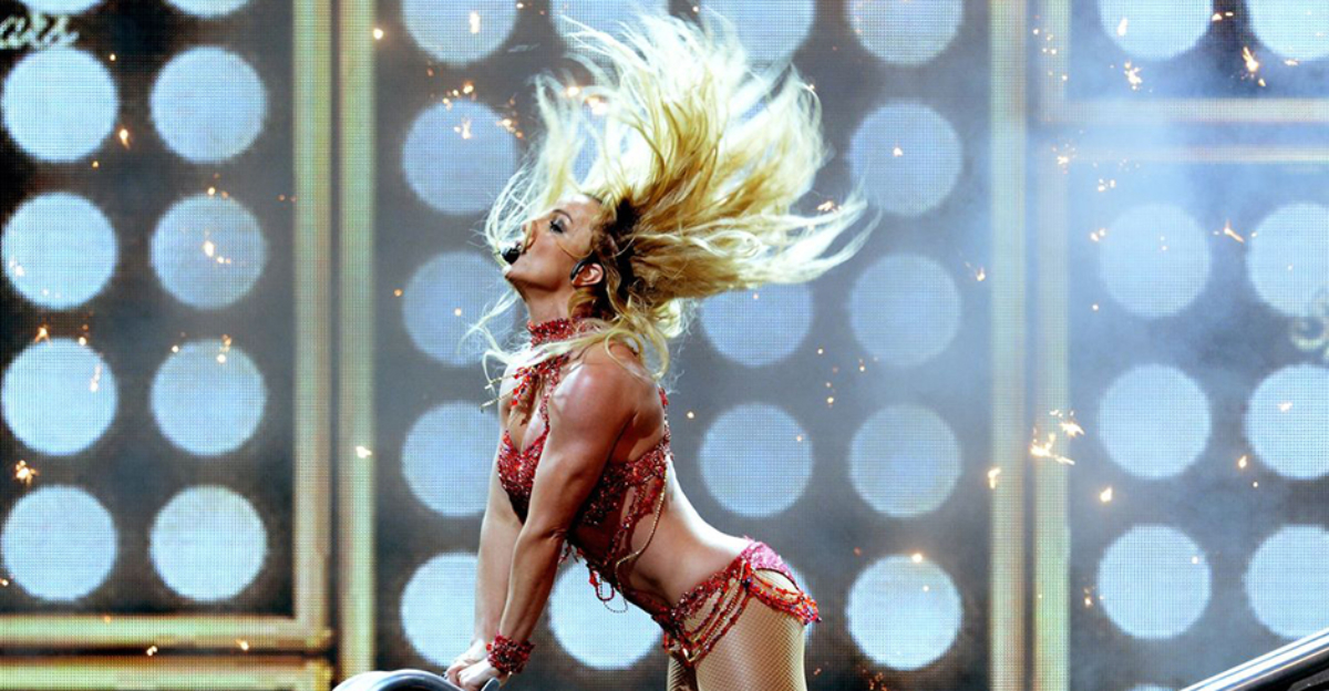 Un fan sorprende a Britney Spears en pleno concierto