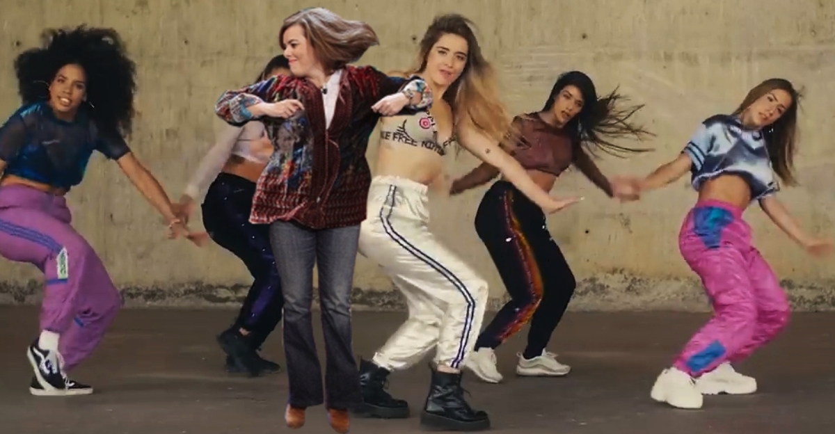 Soraya Sáenz de Santamaría, nueva bailarina de Lola Índigo en este vídeo viral