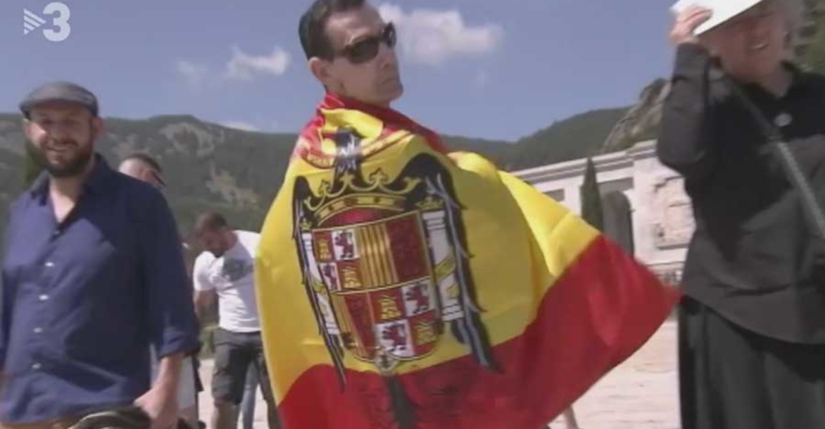 Fabio McNamara, de icono LGTBI a abanderado franquista en el Valle de los Caídos